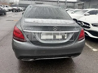 Photo 1 of 34: 2019 Mercedes-Benz C220 d 4Matic — Korean insurance auction