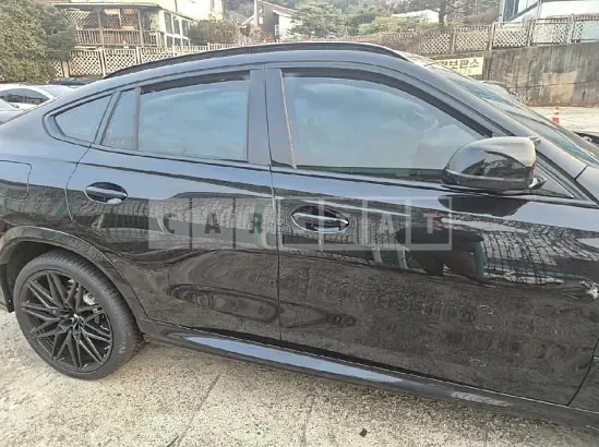 Photo 2 of 33: 2026 BMW X6 M Competition — Korean insurance auction