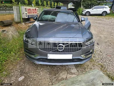 Photo 1 of 16: 2017 Volvo S90 D4, VIN YV1PSA8ADJ1033672 — Korean insurance auction