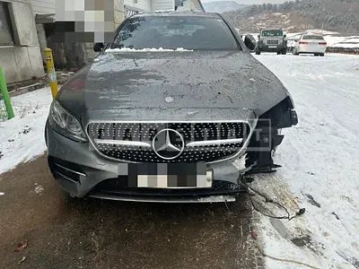 Photo 1 of 58: 2017 Mercedes-Benz E220 d — Korean insurance auction