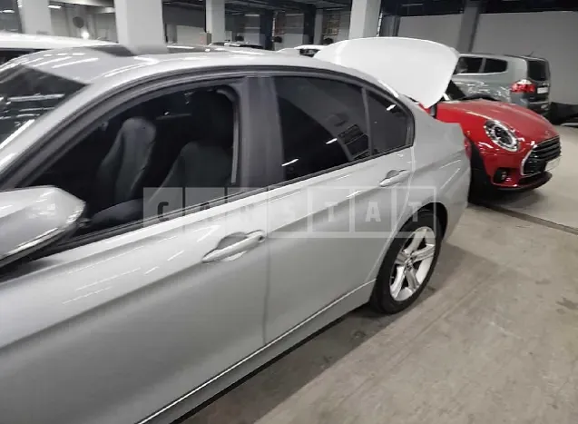 Photo 2 of 25: 2015 BMW 320i, VIN WBA3B1108FK350210 — Korean insurance auction