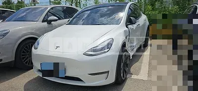 Photo 1 of 15: 2022 Tesla Model Y Long Range — Korean insurance auction