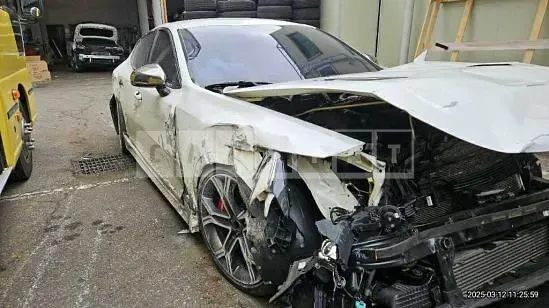Photo 2 of 12: 2018 Kia Stinger — Korean insurance auction