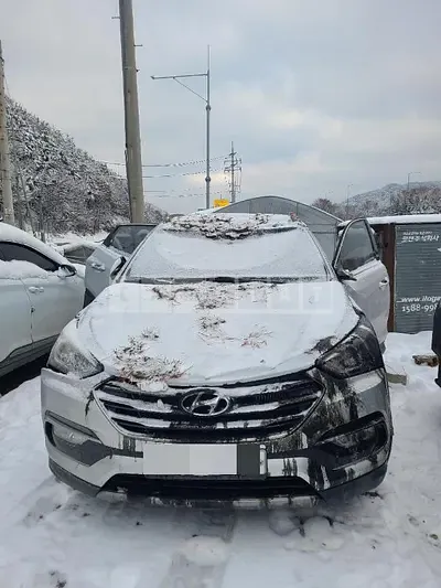 Photo 1 of 16: 2016 Hyundai Santa Fe 2.0 (4WD), VIN KMHSW81UDHU730132 — Korean insurance auction