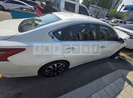 Photo 2 of 14: 2018 Nissan Altima 2.5 — Korean insurance auction