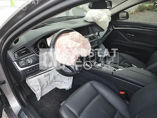 Photo 2 of 13: 2016 BMW 520d, VIN WBA5E5107GG208250 — Korean insurance auction