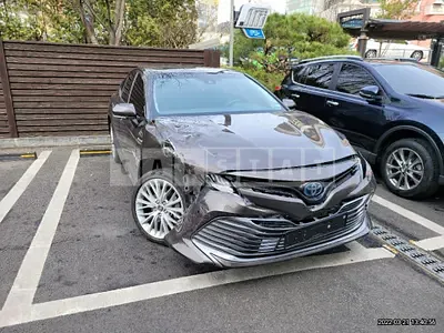 Photo 1 of 11: 2018 Toyota Camry Hybrid, VIN JTNB21HK2J3012970 — Korean insurance auction