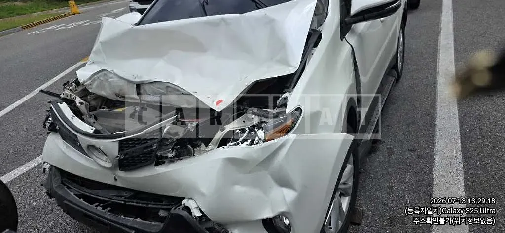 Photo 2 of 4: 2015 Toyota Love 4 — Korean insurance auction