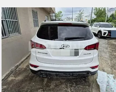 Photo 1 of 26: 2016 Hyundai Santa Fe DM — Korean insurance auction