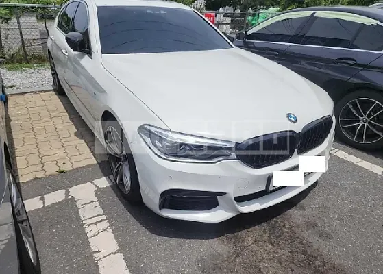 Photo 2 of 18: 2018 BMW 520d — Korean insurance auction