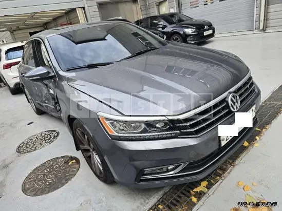Photo 2 of 27: 2018 Volkswagen Passat 2.0 TSI, VIN 1VWZZZA3ZJC043038 — Korean insurance auction