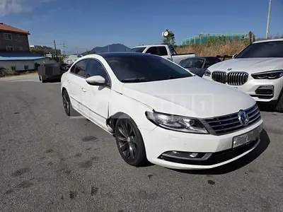 Photo 1 of 14: 2015 Volkswagen CC 2.0 TDI Blue Motion 4M, VIN WVWZZZ3CZFE813766 — Korean insurance auction