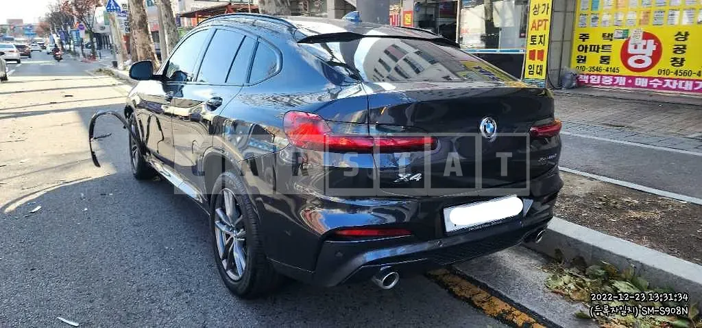 Photo 2 of 17: 2020 BMW X4 xDrive20d M Sport Package, VIN WBAVJ9101L9A44840 — Korean insurance auction