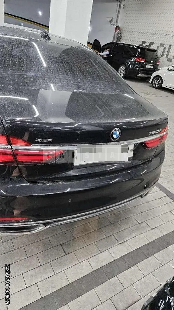 Photo 2 of 23: 2018 BMW 750Li xDrive — Korean insurance auction