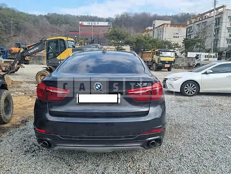 Photo 2 of 19: 2015 BMW X6 xDrive 30d, VIN WBAKV2107F0R23943 — Korean insurance auction