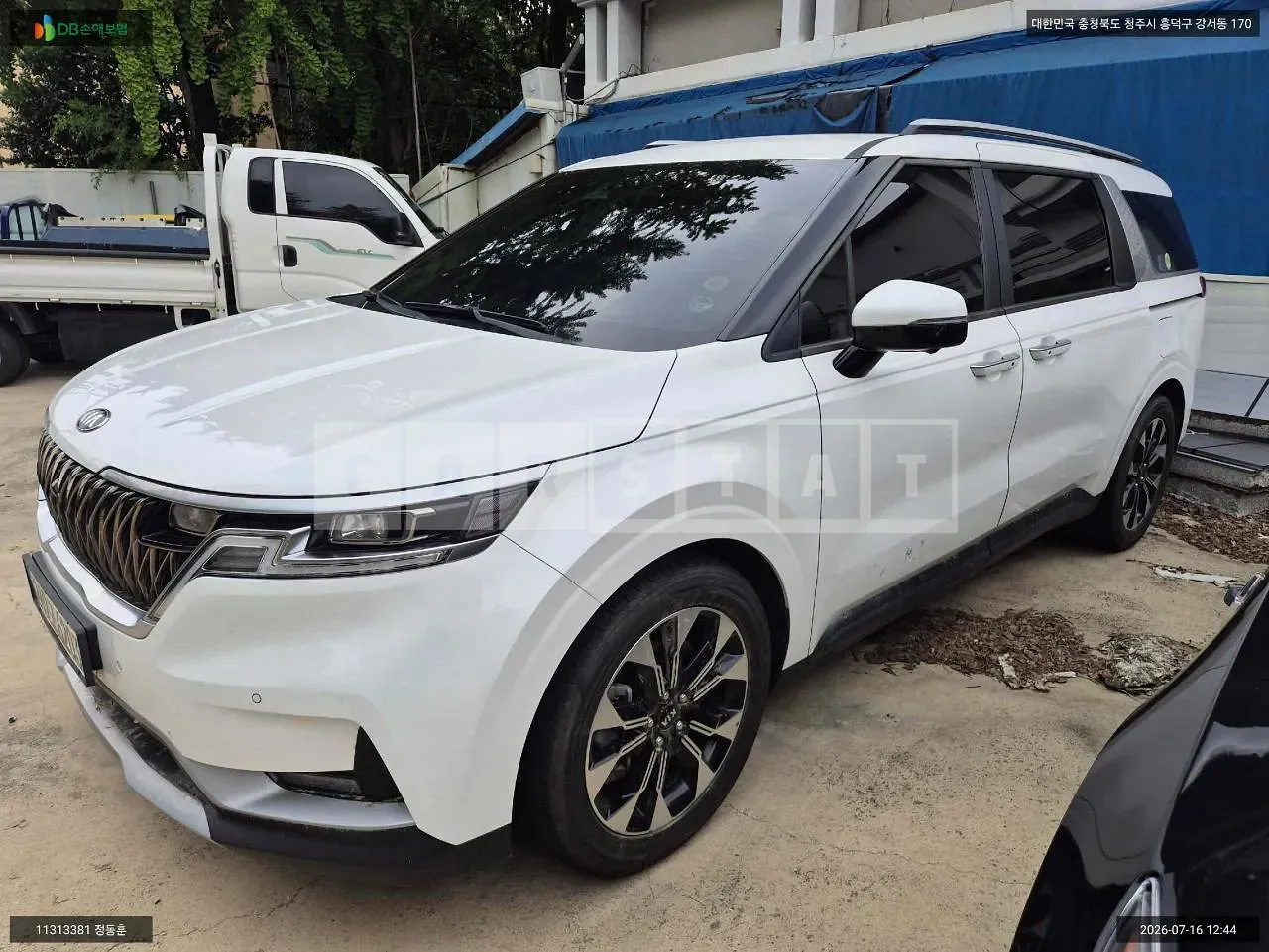 Photo 2 of 12: 2021 Kia Carnival, VIN KNANB81BBMS054851 — Korean insurance auction