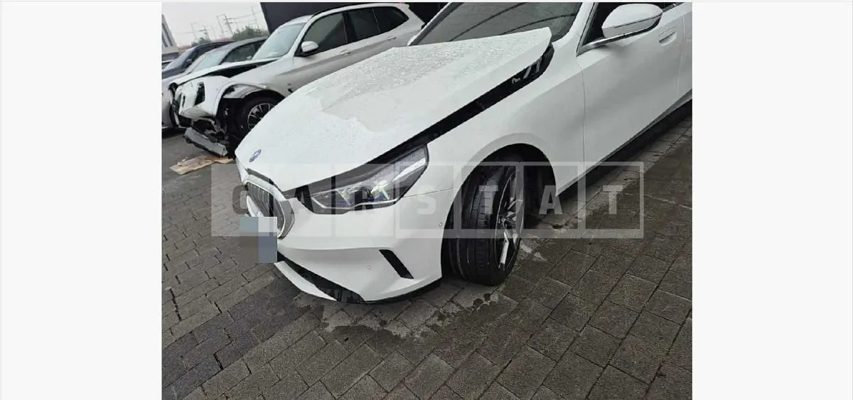 Photo 2 of 31: 2024 BMW i5 eDrive 40 Electric Car — Korean insurance auction
