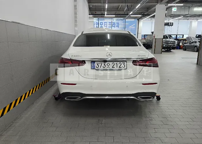 Photo 2 of 16: 2023 Mercedes-Benz E220d 4Matic — Korean insurance auction