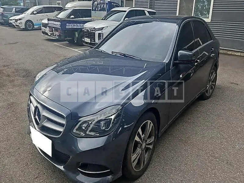 Photo 2 of 45: 2015 Mercedes-Benz E220 BlueTec, VIN WDDHF0AB1GB274443 — Korean insurance auction