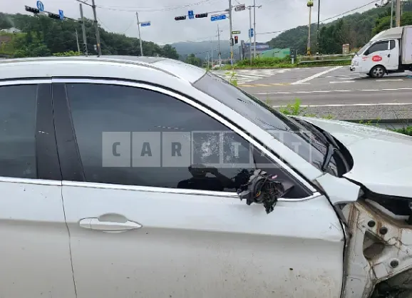 Photo 2 of 32: 2019 BMW X6 xDrive 30d, VIN WBAKV2104KLR94820 — Korean insurance auction