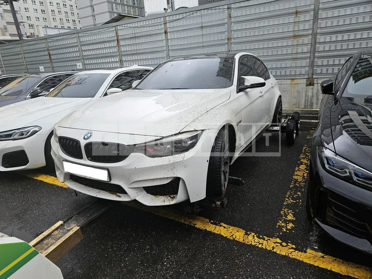 Photo 2 of 22: 2018 BMW M3, VIN WBS8M9105J5J77442 — Korean insurance auction
