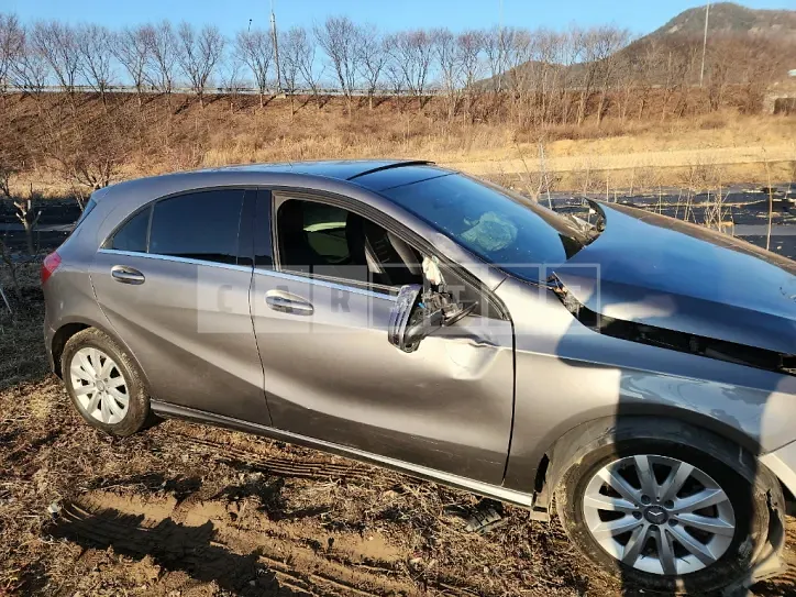 Photo 2 of 5: 2016 Mercedes-Benz A200, VIN WDDBF4DB6GJ467346 — Korean insurance auction