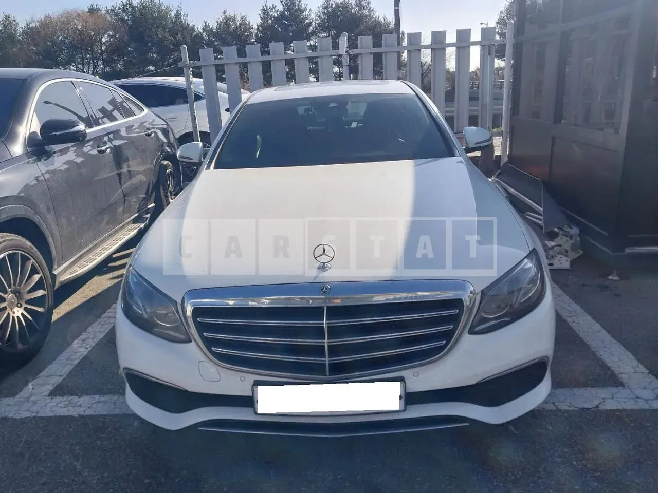 Photo 2 of 12: 2016 Mercedes-Benz E220d, VIN WDDZF0EB4HA047740 — Korean insurance auction