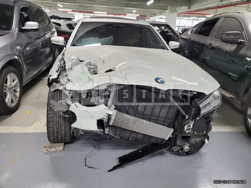 Photo 2 of 15: 2023 BMW 520i, VIN WBA11BH07PWX97739 — Korean insurance auction