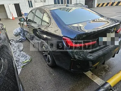 Photo 1 of 31: 2023 BMW 320d — Korean insurance auction