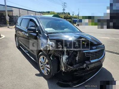 Photo 1 of 7: 2015 Kia Carnival — Korean insurance auction