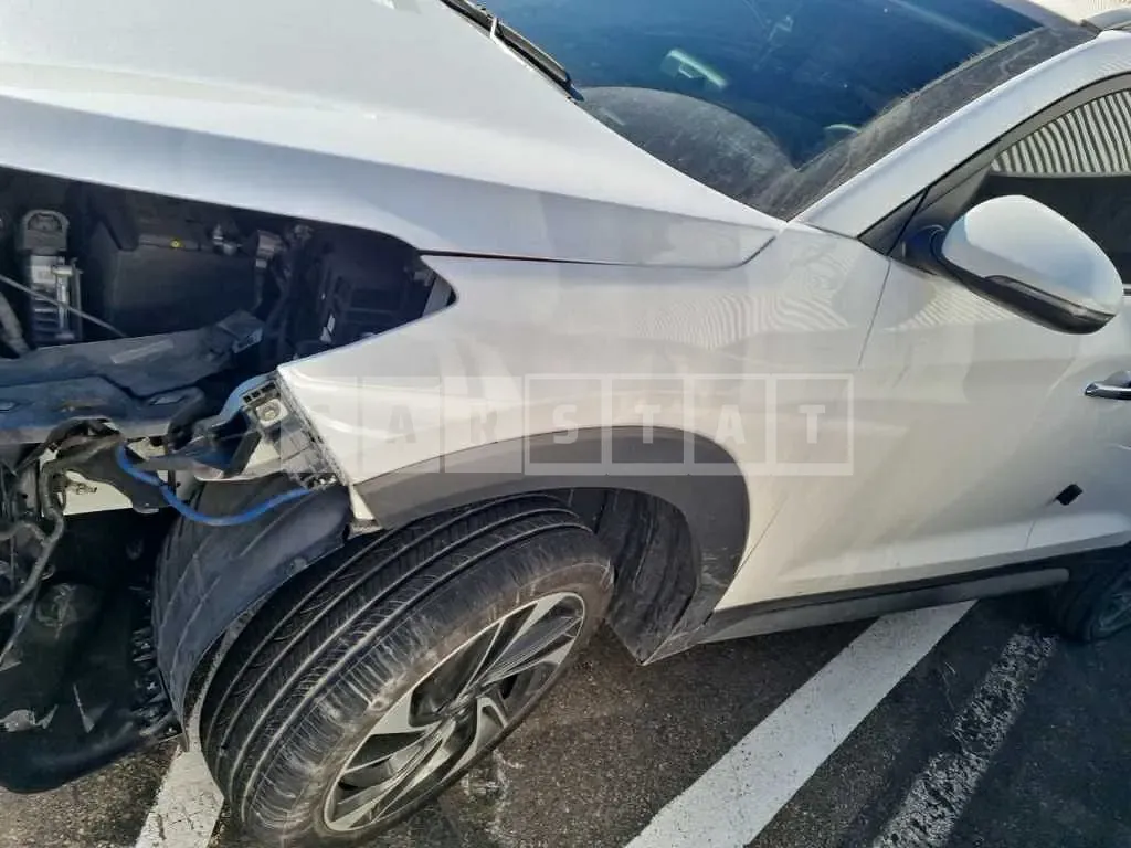Photo 2 of 14: 2019 Hyundai Tucson, VIN KMHJ5812GKU853570 — Korean insurance auction