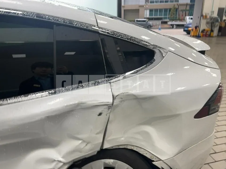Photo 2 of 28: 2020 Tesla Model X, VIN 5YJXCBE24LF293080 — Korean insurance auction