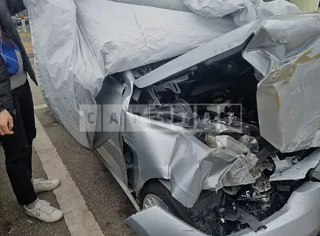 Photo 2 of 9: 2018 BMW 320i, VIN WBA8A9105JAD29579 — Korean insurance auction