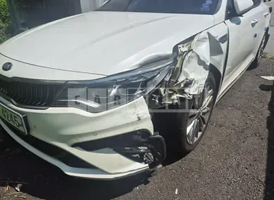 Photo 1 of 6: 2019 Kia K5 — Korean insurance auction