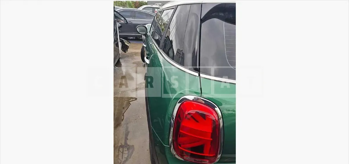 Photo 2 of 9: 2020 MINI Cooper Five-Door — Korean insurance auction