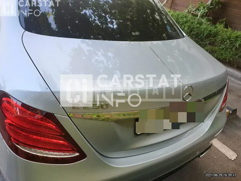 Photo 2 of 21: 2020 Mercedes-Benz E250, VIN W1KZF4FB2LA813690 — Korean insurance auction