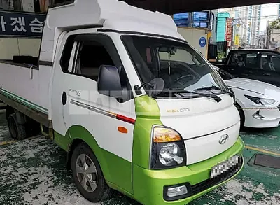 Photo 1 of 22: 2016 Hyundai Cheil's Live, VIN KMFZCZ7KAGU253221 — Korean insurance auction