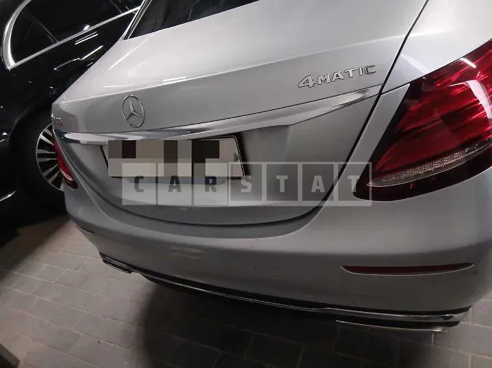 Photo 2 of 14: 2017 Mercedes-Benz E200 — Korean insurance auction