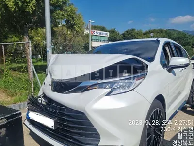 2023 Toyota Sienna Hybrid AWD