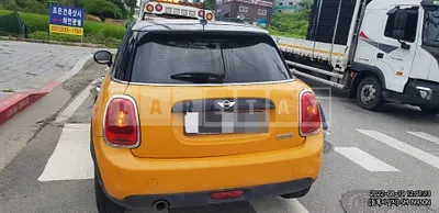 Photo 1 of 26: 2015 MINI Cooper Five-Door — Korean insurance auction