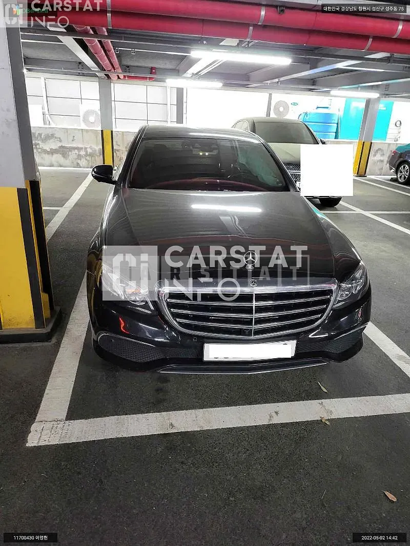 Photo 2 of 12: 2019 Mercedes-Benz E300, VIN WDDZF4JB8KA634480 — Korean insurance auction