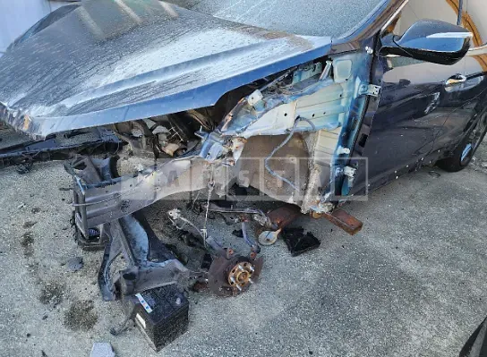 Photo 2 of 16: 2015 Hyundai Santa Fe, VIN KMHSW81XDFU459825 — Korean insurance auction