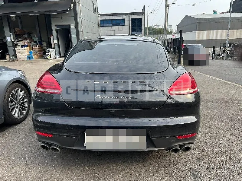 Photo 2 of 36: 2015 Porsche Panamera Diesel — Korean insurance auction