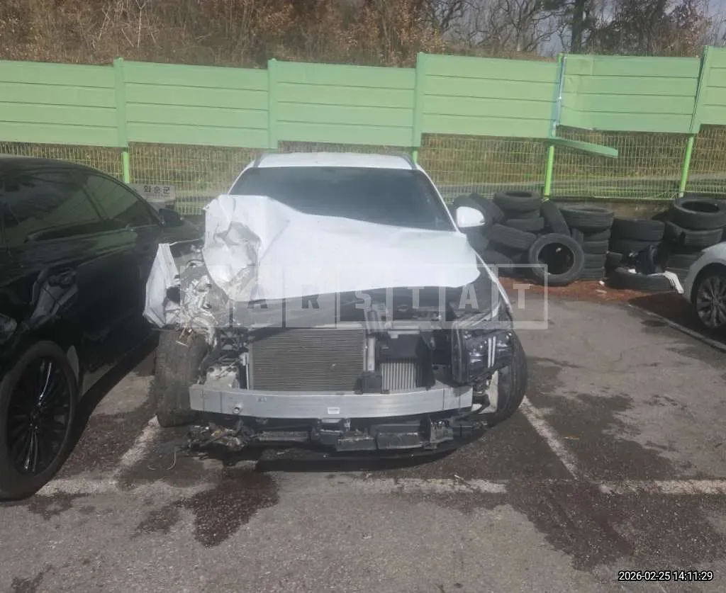 Photo 2 of 22: 2020 Hyundai Santa Fe TM — Korean insurance auction