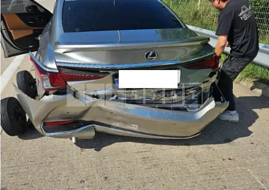 Photo 2 of 6: 2024 Lexus ES300h — Korean insurance auction