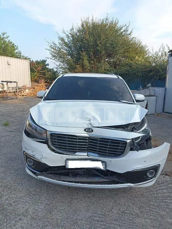 Photo 2 of 12: 2016 Kia Carnival, VIN KNAMC81ABGS224351 — Korean insurance auction