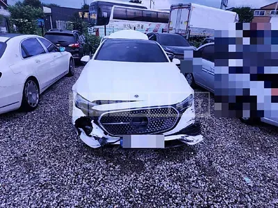 Photo 1 of 35: 2024 Mercedes-Benz E 300 4Matic, VIN W1KLF4HB7RA021997 — Korean insurance auction