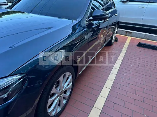Photo 2 of 16: 2018 Mercedes-Benz E 300 4Matic — Korean insurance auction
