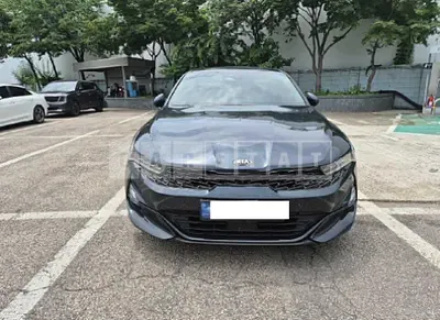 Photo 1 of 10: 2021 Kia K5 — Korean insurance auction