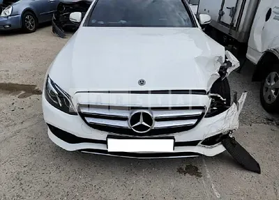 Photo 1 of 16: 2019 Mercedes-Benz E 300, VIN WDDZF4JB3KA528907 — Korean insurance auction